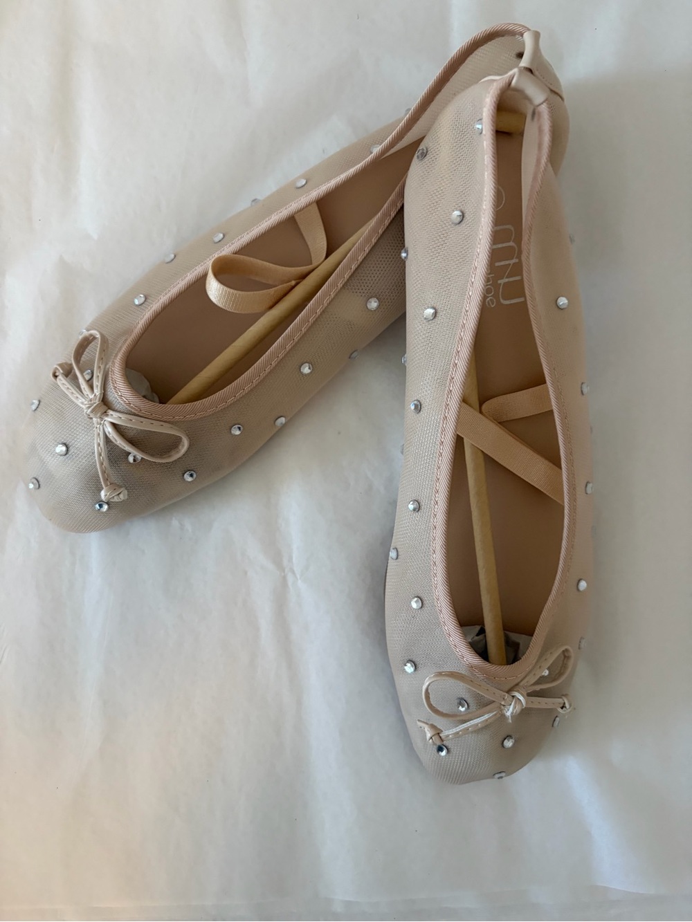 Women's Nude Pearl-Stud Ballet Flats with Bow